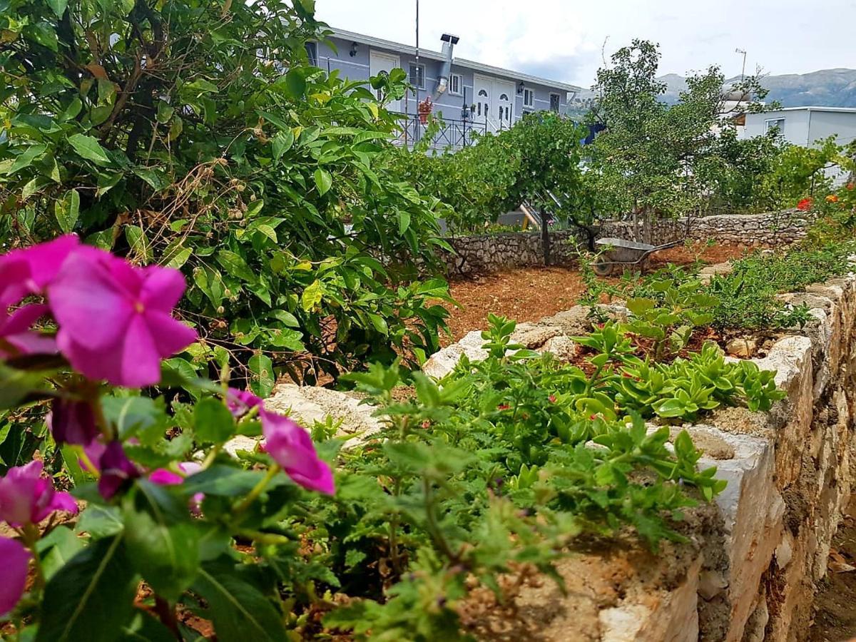 Aira Apartment Himara Kültér fotó