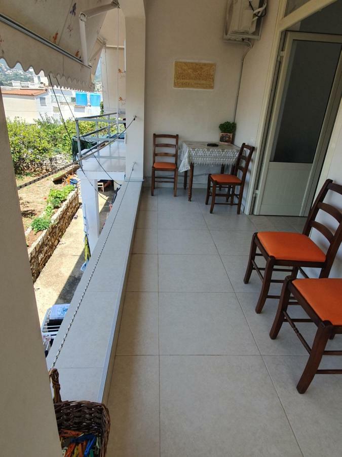 Aira Apartment Himara Kültér fotó